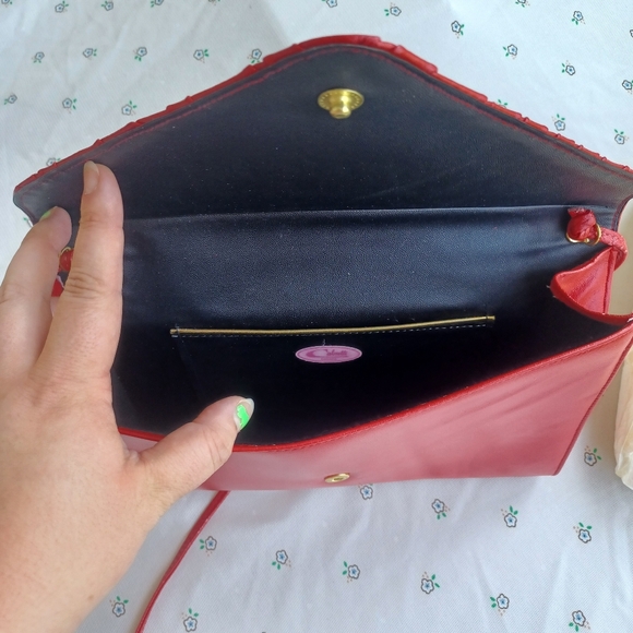 Vintage 70's Cabrelli Bright Red Purse - Picture 3 of 6